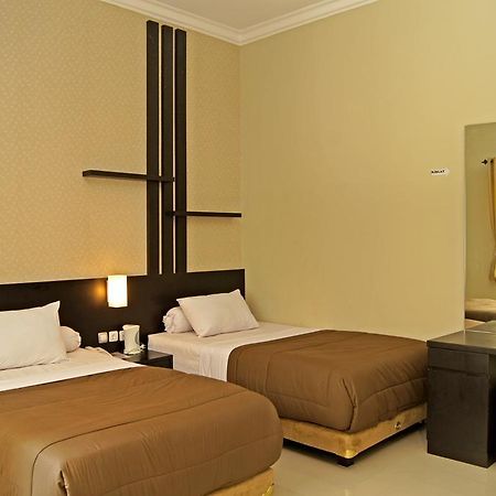 The Winner Premier Hotel Pemalang Exterior photo