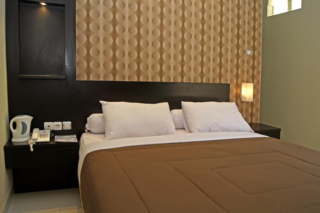 The Winner Premier Hotel Pemalang Exterior photo