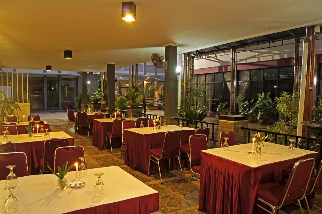 The Winner Premier Hotel Pemalang Exterior photo