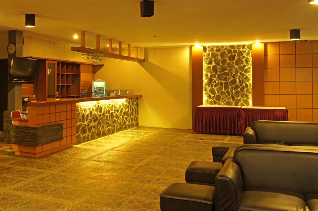 The Winner Premier Hotel Pemalang Exterior photo